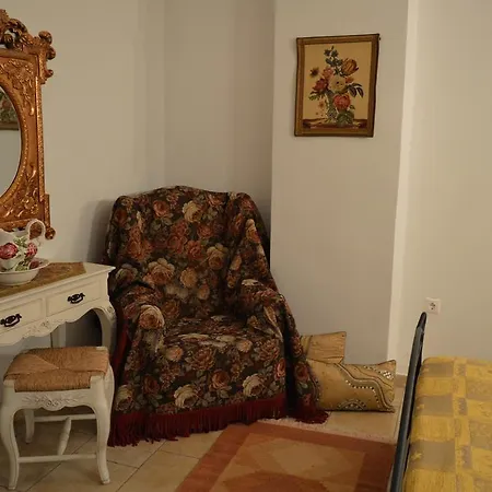Angel Cave Apartment