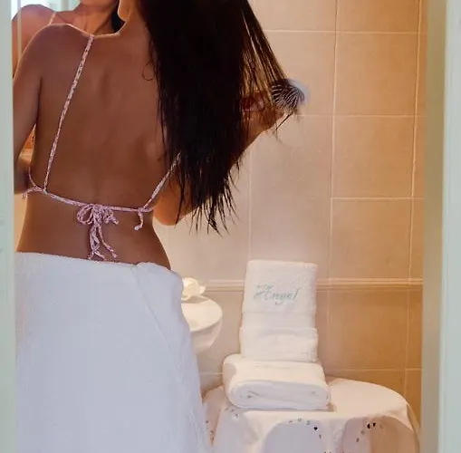 Angel Cave Oia (Santorini)