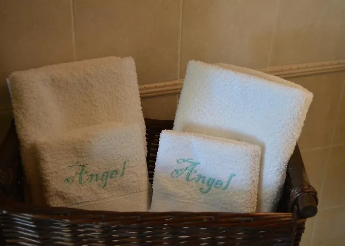 Angel Cave * Oia (Santorini)