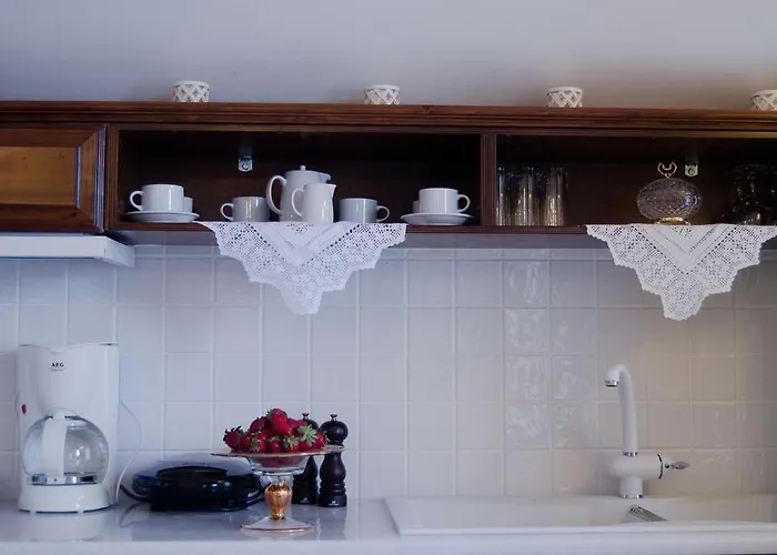 Angel Cave Oia (Santorini)